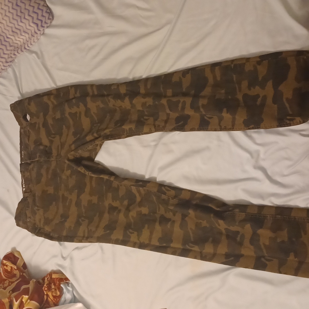 Camo pants